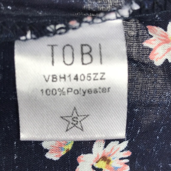 Tobi Floral Shorts (S-1) - Picture 3 of 4